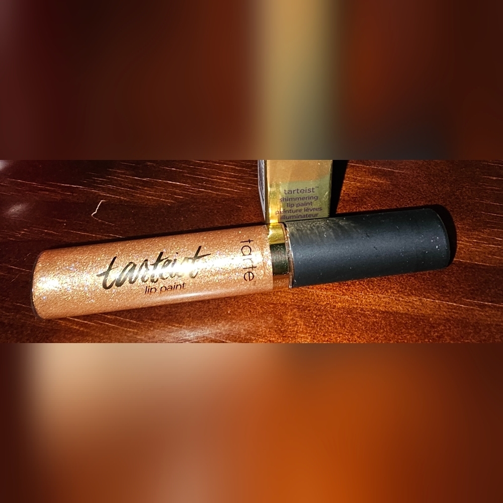 Tarte Lipgloss in Shade "Strike Gold" - Picture 2 of 6